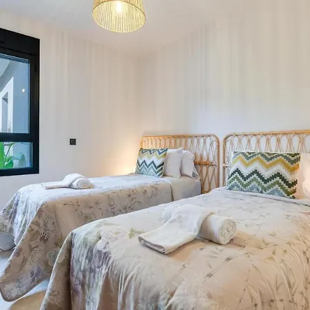 Endless Luxury At Paradise *