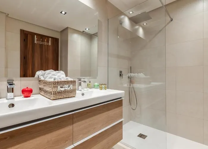 Endless Luxury At Paradise *